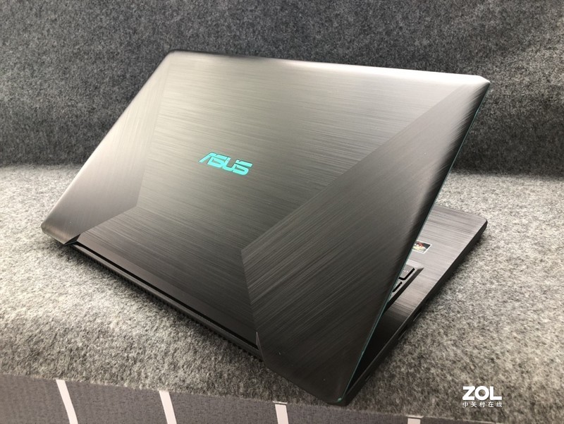 出一台华硕高端游戏本