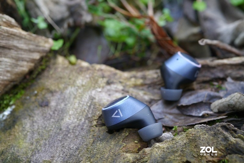 进阶进阶再进阶，创新OutlierAir V2真无线耳机体验