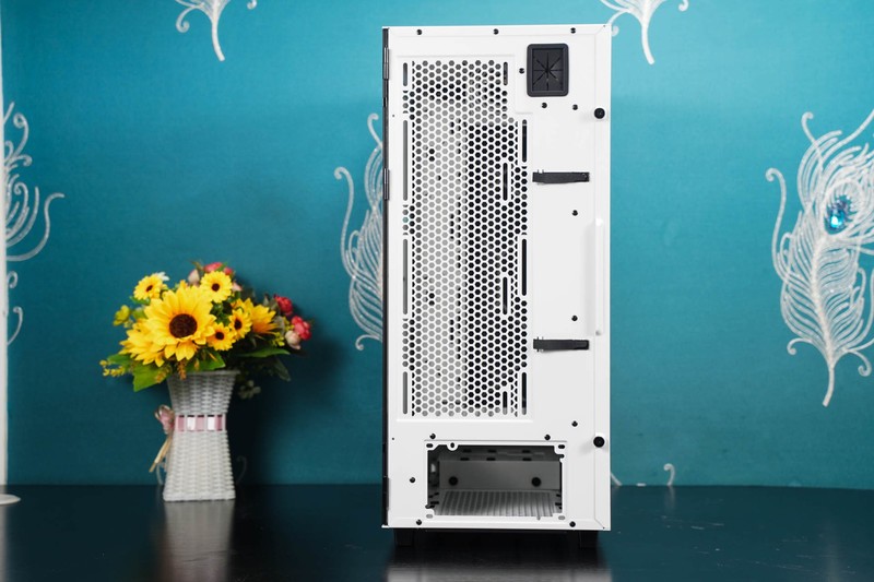 无限设想皆有可能。鑫谷开元T1装机记