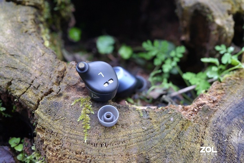 进阶进阶再进阶，创新OutlierAir V2真无线耳机体验