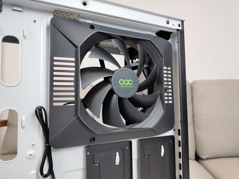 散热与众不同、颜值出色：GAMEMAX游戏帝国 布洛芬C3 COC架构 白粉色机箱 上手体验