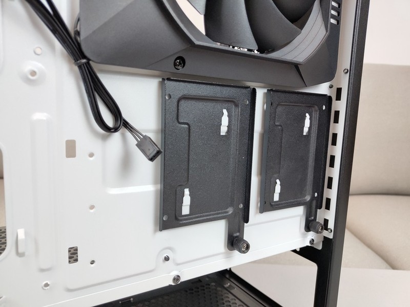 散热与众不同、颜值出色：GAMEMAX游戏帝国 布洛芬C3 COC架构 白粉色机箱 上手体验