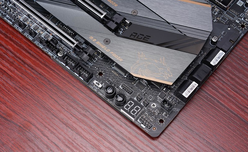 最强核显与RTX2080Ti差距到底有多大？