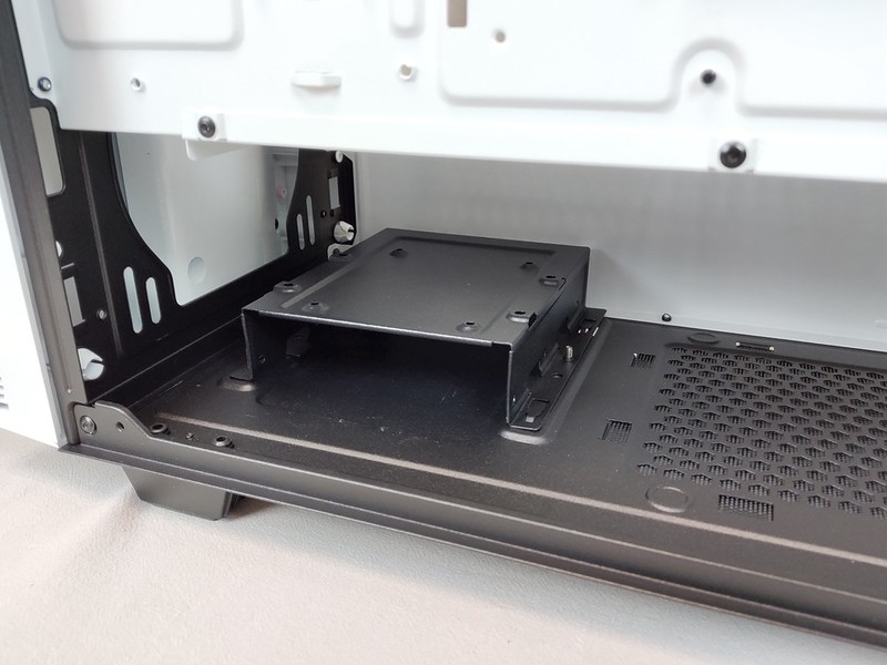 散热与众不同、颜值出色：GAMEMAX游戏帝国 布洛芬C3 COC架构 白粉色机箱 上手体验