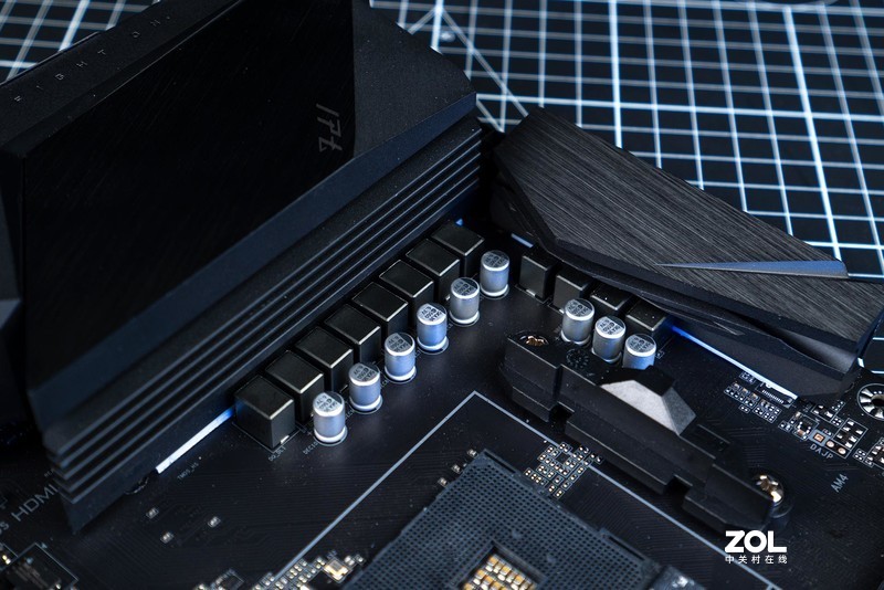 考虑i9不如买颗R9，5900X+B550M小雕PRO-P超频测试