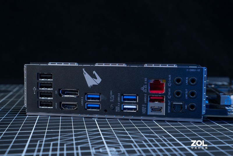 考虑i9不如买颗R9，5900X+B550M小雕PRO-P超频测试