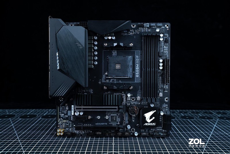 考虑i9不如买颗R9，5900X+B550M小雕PRO-P超频测试