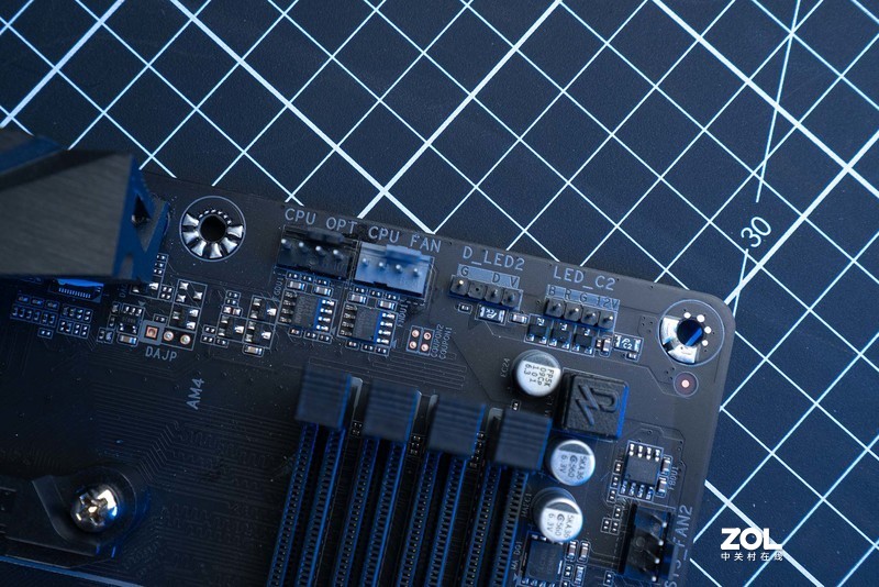 考虑i9不如买颗R9，5900X+B550M小雕PRO-P超频测试