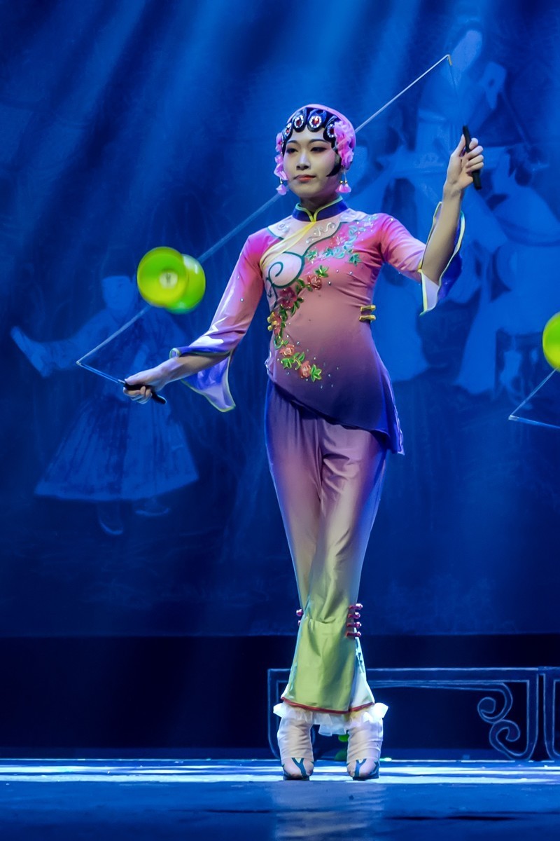 舞台摄影:杂技 · 抖空竹-中关村在线摄影论坛