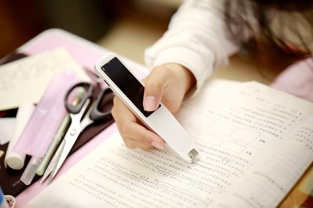 小米系助力学生学习，中英文全能——小寻词典笔Aipen 3评测