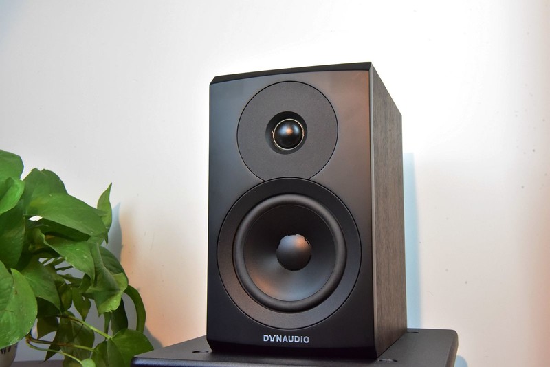 设计细节足以验明正身，丹拿新意境Emit20无源书架箱体验