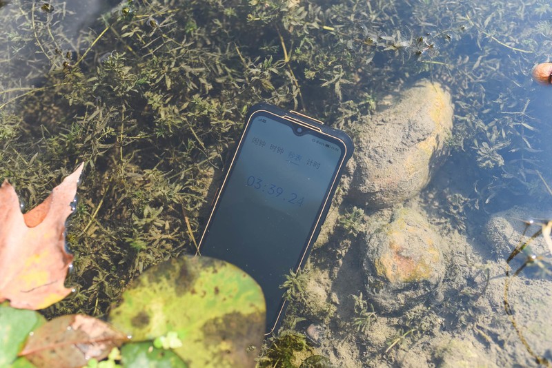 超低温电池+热成像+红外夜视，三项硬核功能，AGM G1系列手机玩明白了