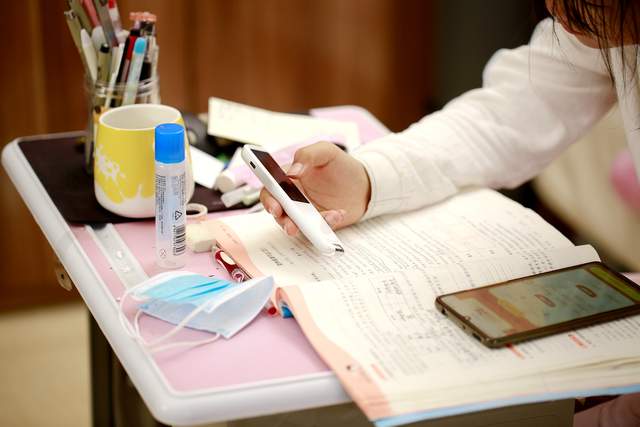 小米系助力学生学习，中英文全能——小寻词典笔Aipen 3评测