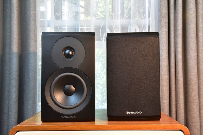 设计细节足以验明正身，丹拿新意境Emit20无源书架箱体验