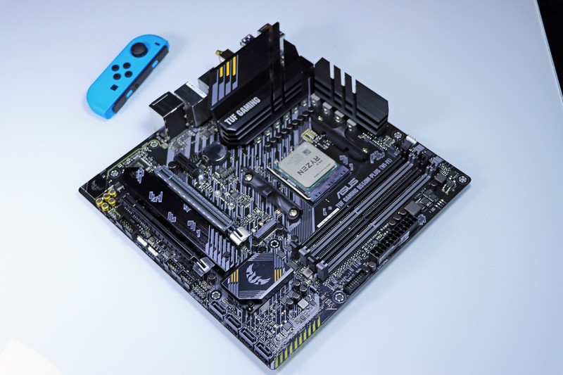 哈？3060还能玩游戏？AU+N卡的组合强吗？