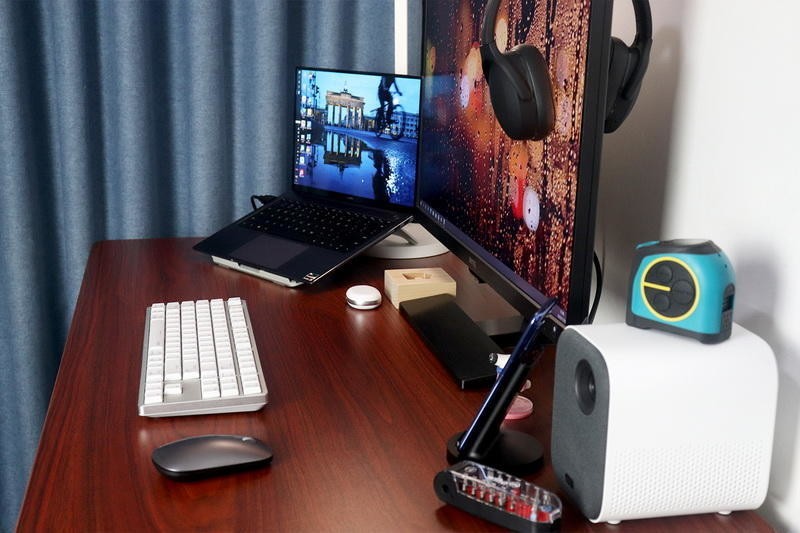 是时候换掉你的旧书桌了！乐歌E5M电动升降桌，坐立换姿不疲劳