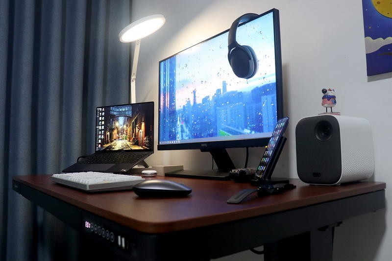 是时候换掉你的旧书桌了！乐歌E5M电动升降桌，坐立换姿不疲劳