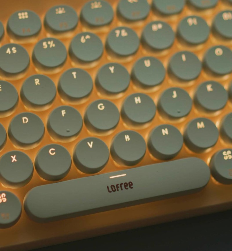 送上洛斐无线蓝牙键盘鼠标套装，追上女神