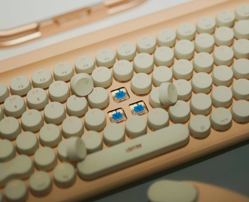 送上洛斐无线蓝牙键盘鼠标套装，追上女神