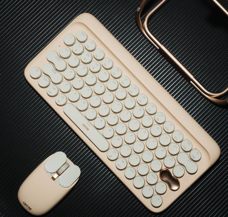 送上洛斐无线蓝牙键盘鼠标套装，追上女神