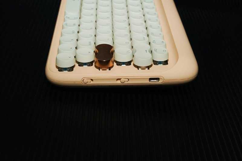 送上洛斐无线蓝牙键盘鼠标套装，追上女神