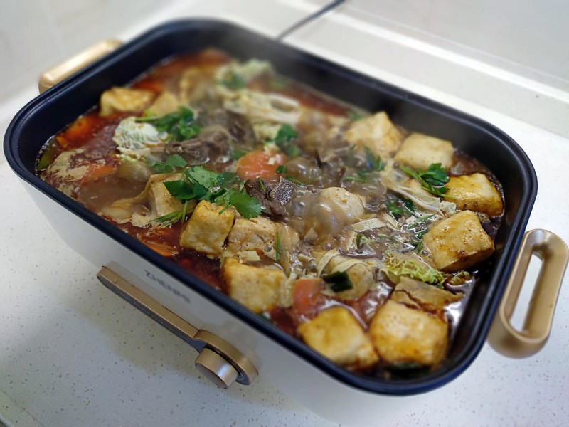 臻米多功能电火锅，一锅包揽天下美味