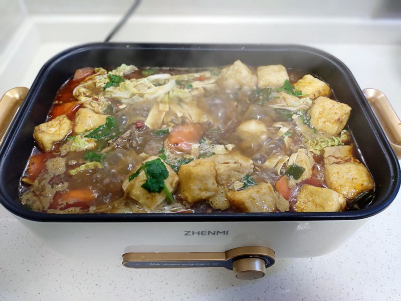 臻米多功能电火锅，一锅包揽天下美味