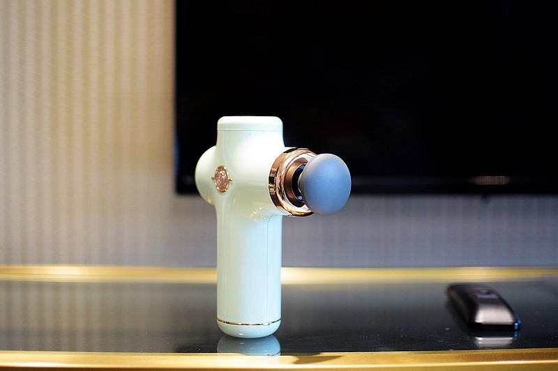 肌肉放松.舒筋活血 野小兽筋膜枪