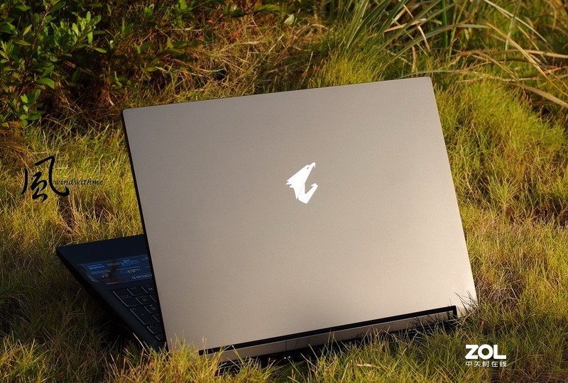 AORUS 5强调内在与可换电池之平价电竞笔电开箱解析