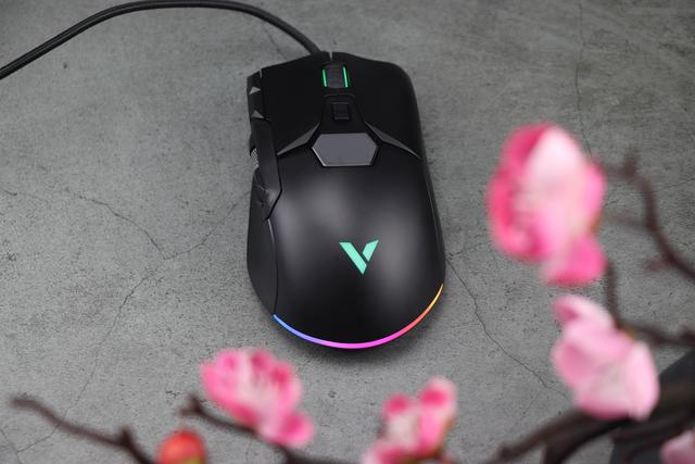 明明很好看，非要拼实力。上手雷柏V330红外电竞鼠标