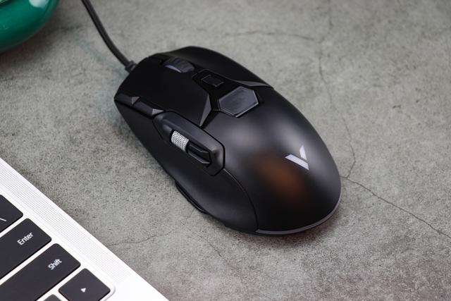 明明很好看，非要拼实力。上手雷柏V330红外电竞鼠标