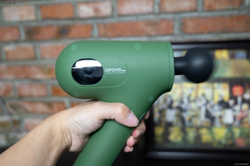 强劲推力配上刚猛转速，真是个运动护理好手，OPOVE APEX筋膜枪体验