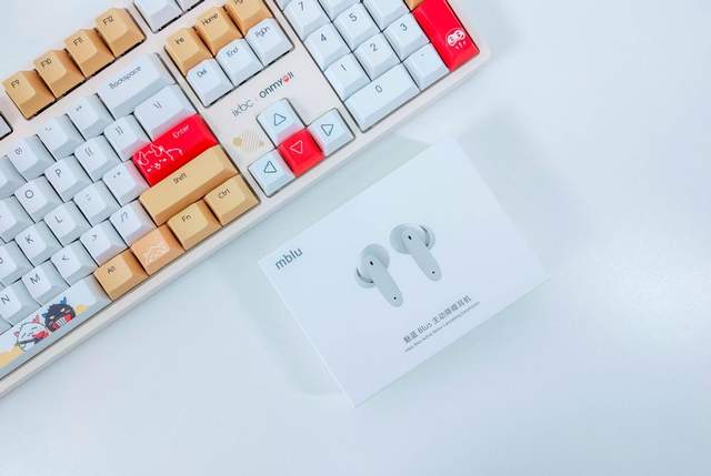 青年良品性价绝杀，魅蓝Blus主动降噪耳机评测：3年半憋的大招