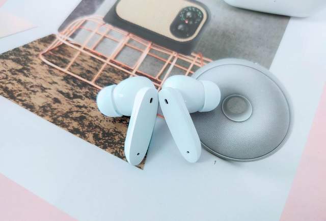 青年良品性价绝杀，魅蓝Blus主动降噪耳机评测：3年半憋的大招