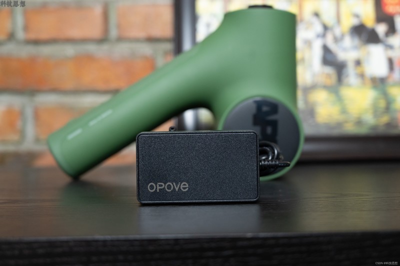 强劲推力配上刚猛转速，真是个运动护理好手，OPOVE APEX筋膜枪体验