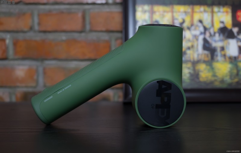 强劲推力配上刚猛转速，真是个运动护理好手，OPOVE APEX筋膜枪体验