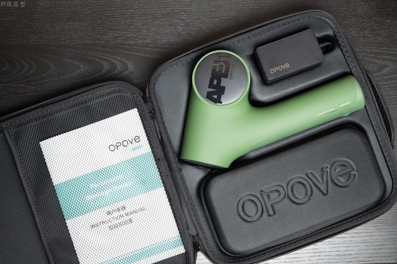 强劲推力配上刚猛转速，真是个运动护理好手，OPOVE APEX筋膜枪体验