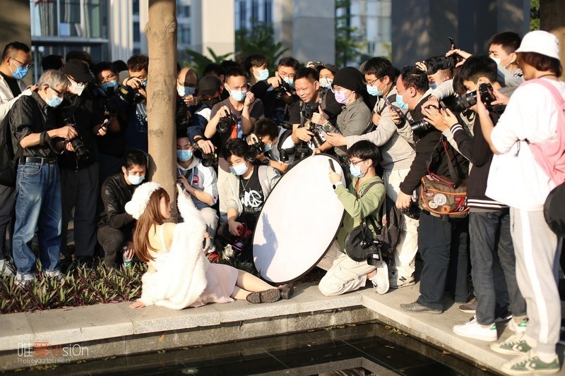 萤火虫漫展2022年 ChMkKmHa6eWIeAqjAARrhzKMb1wAAXcLgJHQ7UABGuf571.jpg