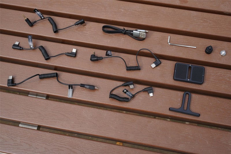 新手拍视频选对不选贵，飞宇AK2000C三轴微单稳定器评测