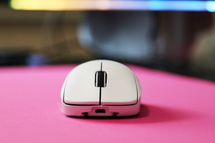 【梦想无线桌面】外设教皇：罗技PRO X superlight轻量化鼠标 G913tkl白色机械键盘