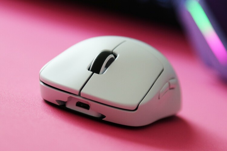 【梦想无线桌面】外设教皇：罗技PRO X superlight轻量化鼠标 G913tkl白色机械键盘