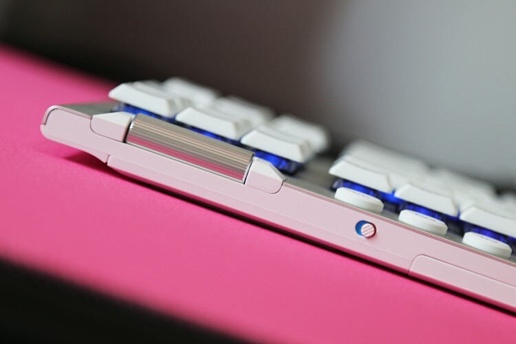 【梦想无线桌面】外设教皇：罗技PRO X superlight轻量化鼠标 G913tkl白色机械键盘