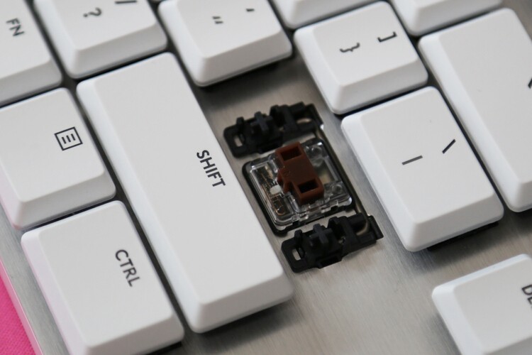 【梦想无线桌面】外设教皇：罗技PRO X superlight轻量化鼠标 G913tkl白色机械键盘