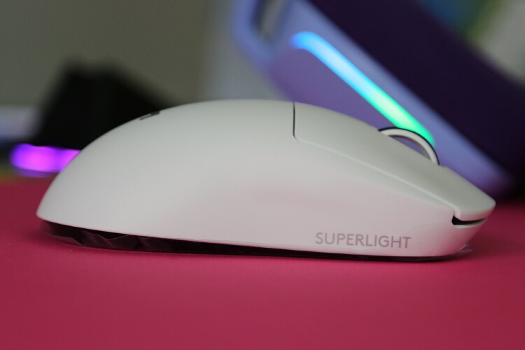 【梦想无线桌面】外设教皇：罗技PRO X superlight轻量化鼠标 G913tkl白色机械键盘