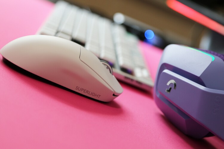 【梦想无线桌面】外设教皇：罗技PRO X superlight轻量化鼠标 G913tkl白色机械键盘