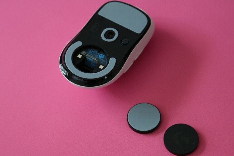 【梦想无线桌面】外设教皇：罗技PRO X superlight轻量化鼠标 G913tkl白色机械键盘