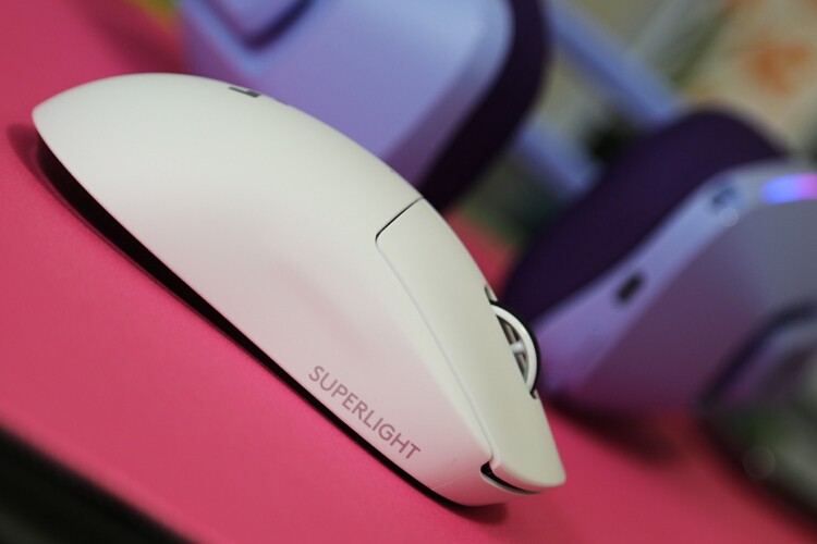 【梦想无线桌面】外设教皇：罗技PRO X superlight轻量化鼠标 G913tkl白色机械键盘