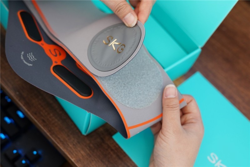 打工人的科技健康礼，SKG联合小米有品上新按摩腰带