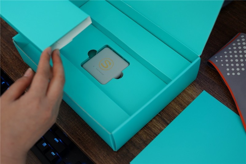 打工人的科技健康礼，SKG联合小米有品上新按摩腰带