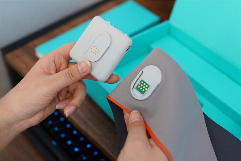 打工人的科技健康礼，SKG联合小米有品上新按摩腰带